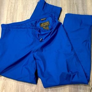 Men’s Eddie Bauer nylon pants - small